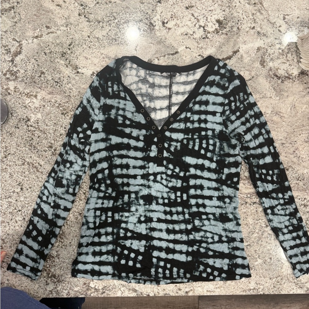 Stylish Black and Blue Tie-Dye Women's Top